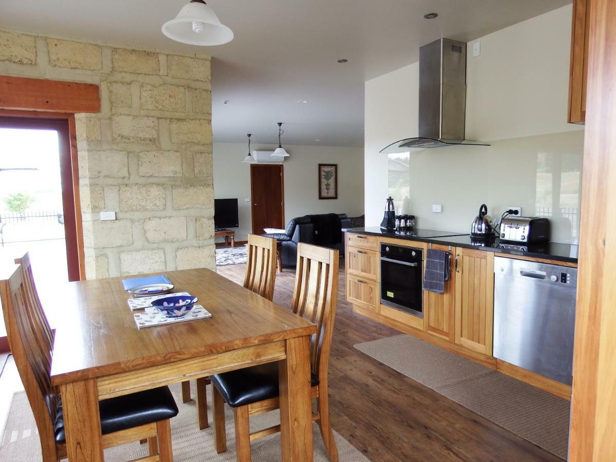 Mahana Farm Cottage Extérieur photo